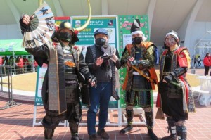 隔壁家的低级别联赛:日本J3联赛开幕 战国Cosplay